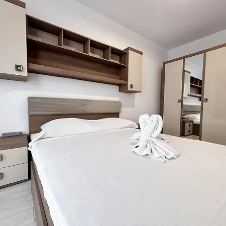 Διαμέρισμα Tamy Airport - Parking, Kingsize Bed Κλουζ-Ναπόκα