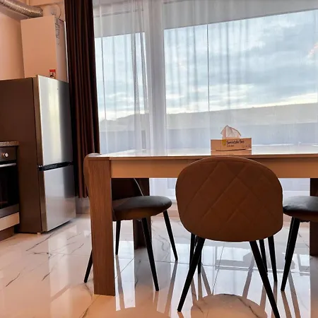 Tamy Airport - Parking, Kingsize Bed * クルージュ＝ナポカ