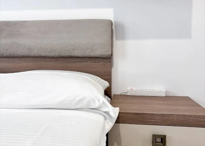 Tamy Airport - Parking, Kingsize Bed 클루지나포카