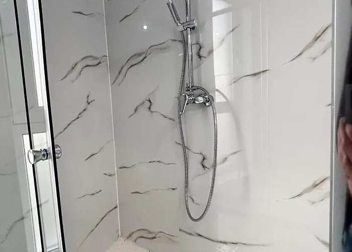 Tamy Airport - Parking, Kingsize Bed