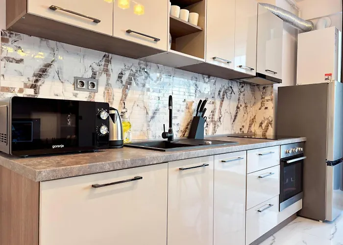 Tamy Airport - Parking, Kingsize Bed * 클루지나포카